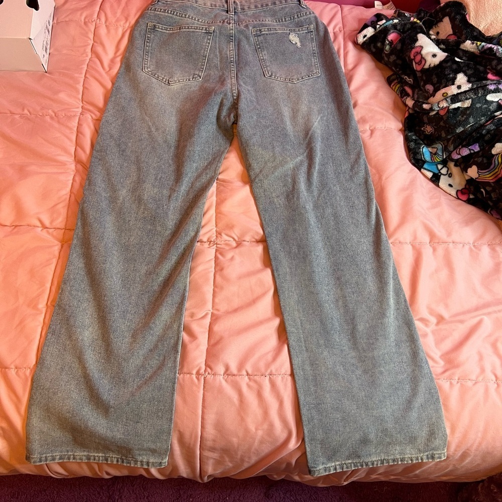 Distressed Blue Jeans - Picture 5 of 6
